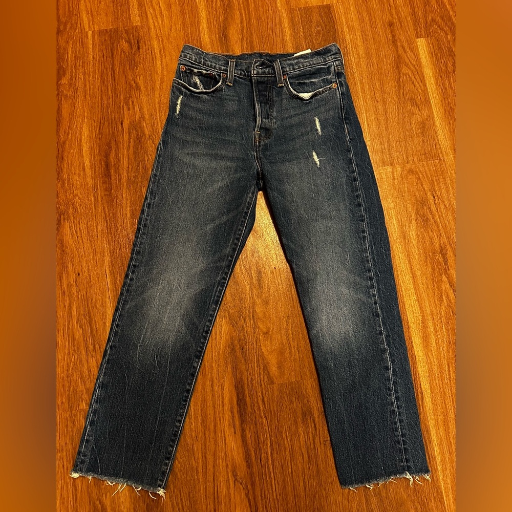 Levi’s wedgie Straight Fit Women’s Jeans size 27